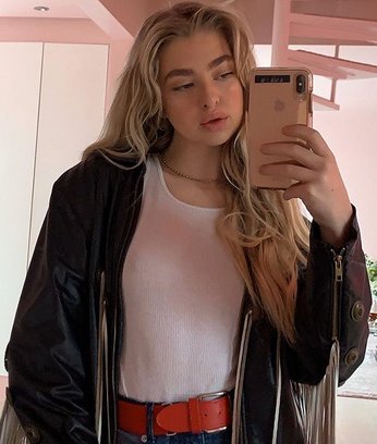 Anais Gallagher