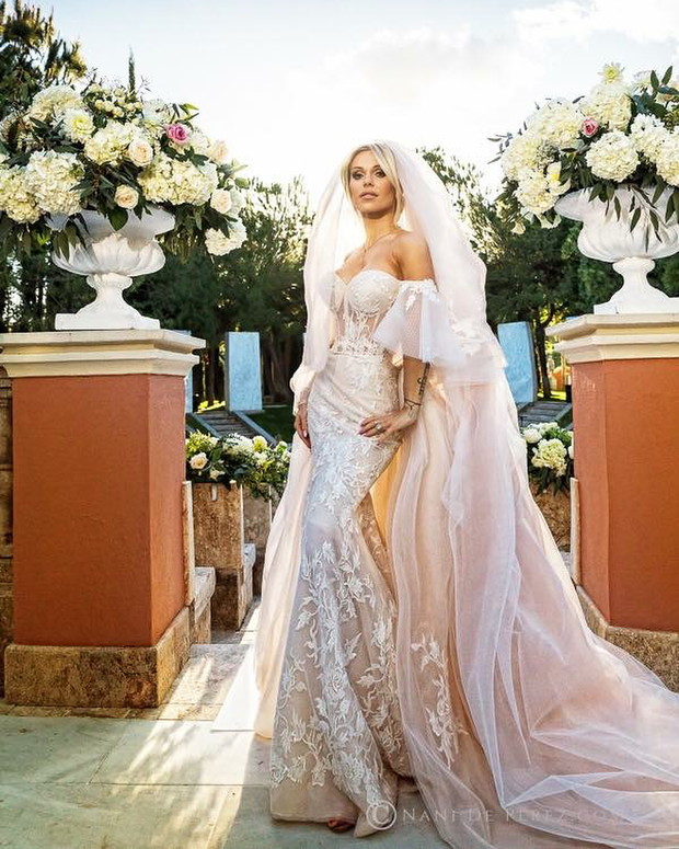 Suknia ślubna Dody