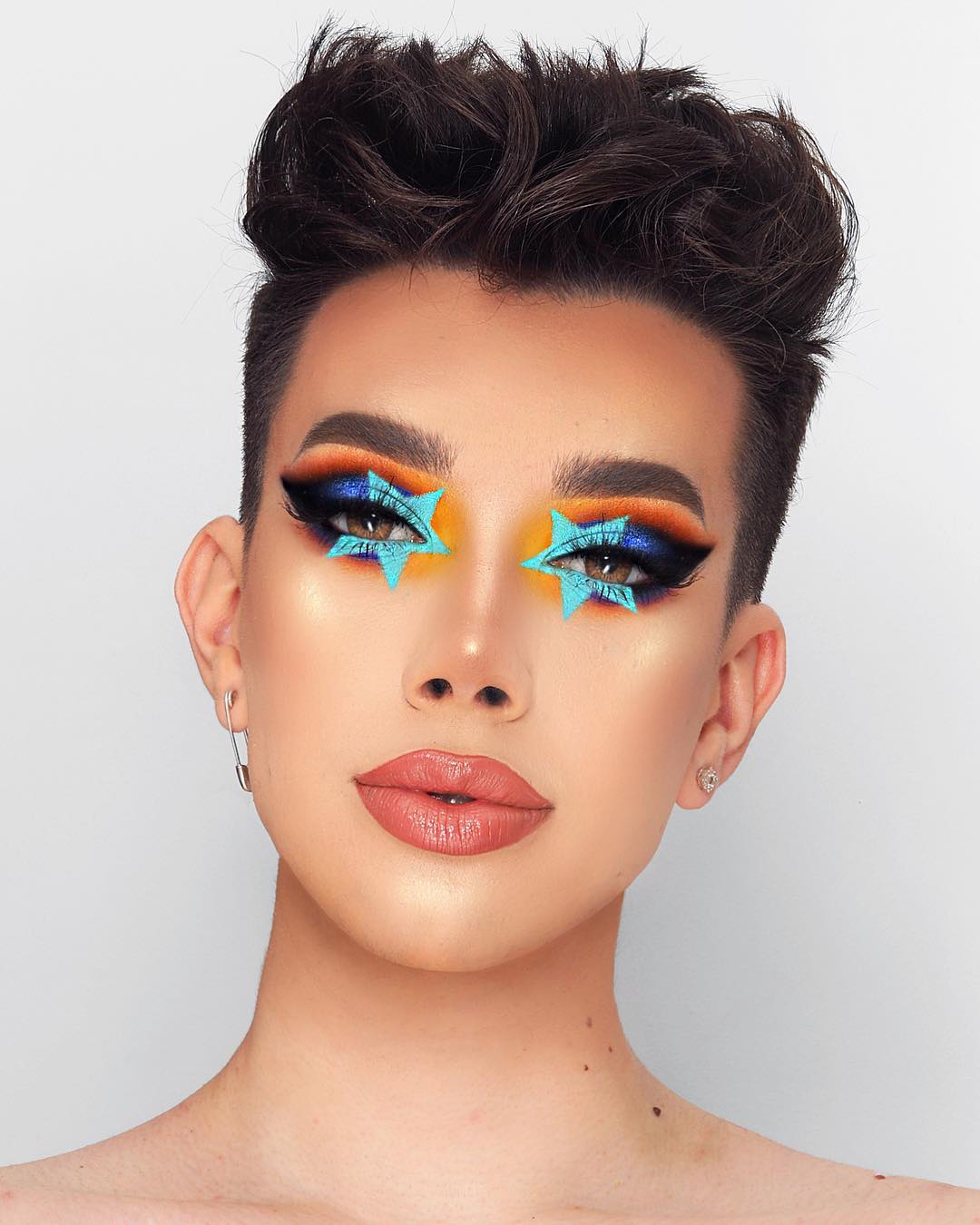Kim jest James Charles?