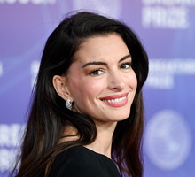 Sukienka "galaretka" Anne Hathaway zachwyciła na czerwonym dywanie