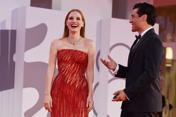 Jessica Chastain i Oscar Isaac na 78. Festiwalu Filmowego w Wenecji 2021.