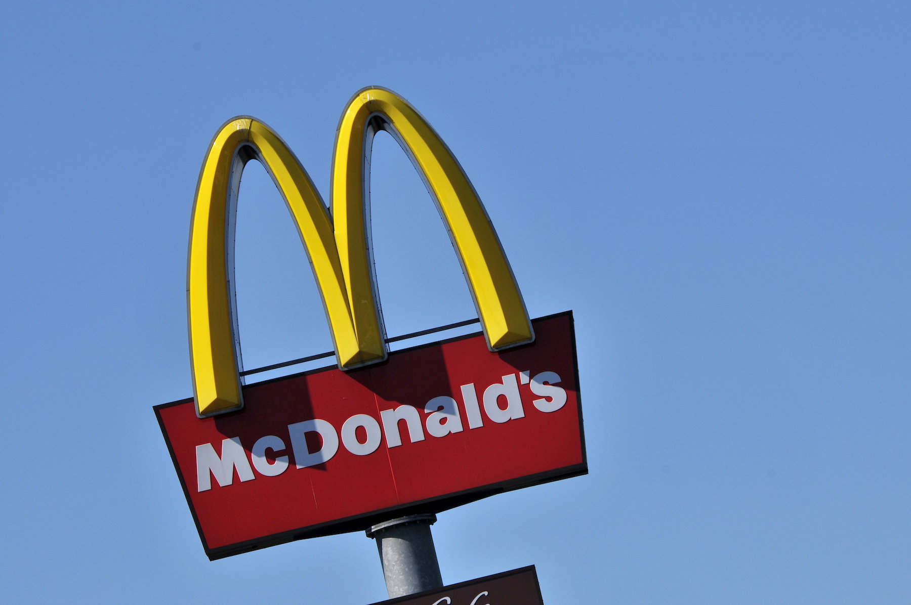 Mc Donald's wprowadzi do sprzedaży Sad Meal!? Też macie ochotę na mroczną alternatywę dziecięcego zestawu?