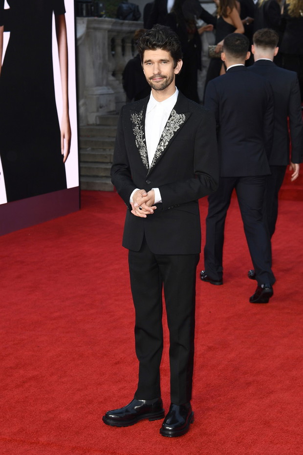 Ben Whishaw na premierze „Nie czas umierać