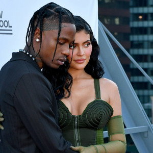 Kylie Jenner jest w drugiej ciąży. Ojcem dziecka jest Travis Scott