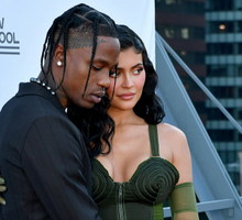 Kylie Jenner jest w drugiej ciąży. Ojcem dziecka jest Travis Scott