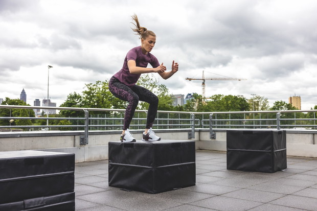Ubrania w technologii RUSH, Under Armour