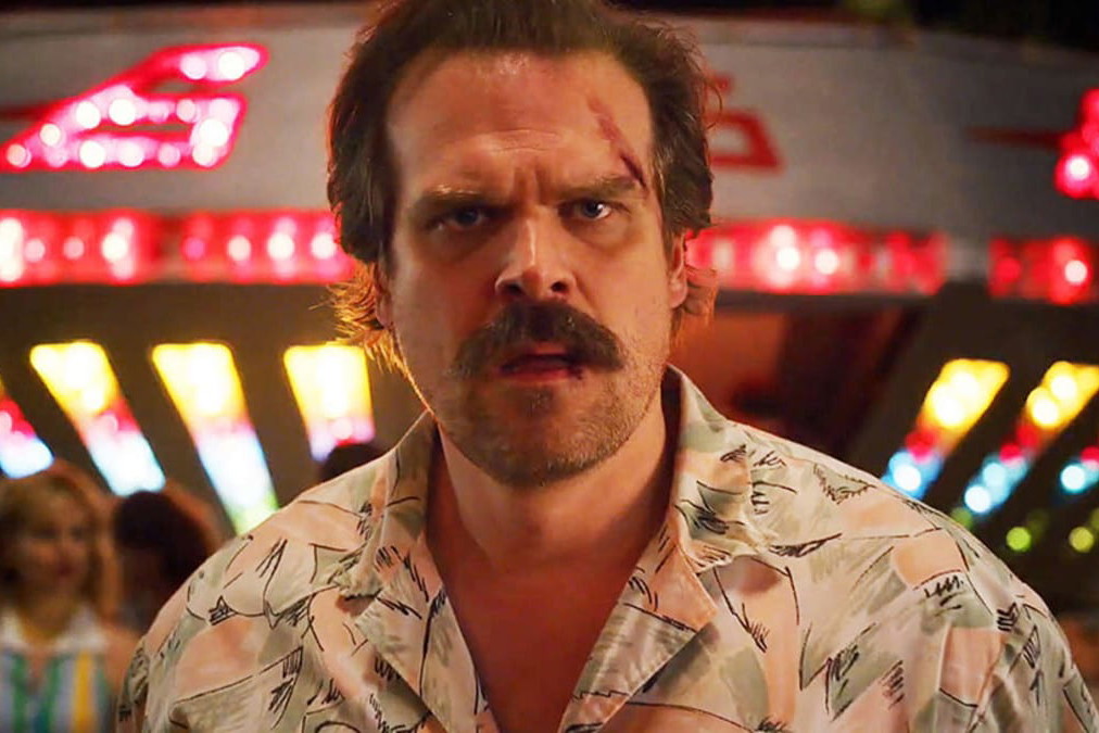 Jim Hopper w serialu "Stranger Things"