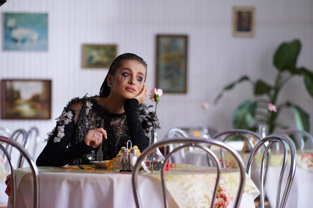 „Top Model 10”: odcinek 7. z Ralphem Kamińskim i Dominikiem Sadochem. Pokaz mody, kampanie społeczne i film modowy. Kto odpadł tym razem?