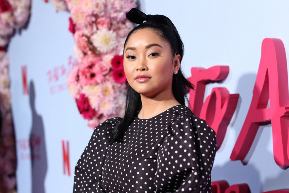 Jak dba o siebie Lana Condor? Wiemy bez jakich kosmetyków gwiazda „Do wszystkich chłopców, których kochałam” nie wyobraża sobie życia