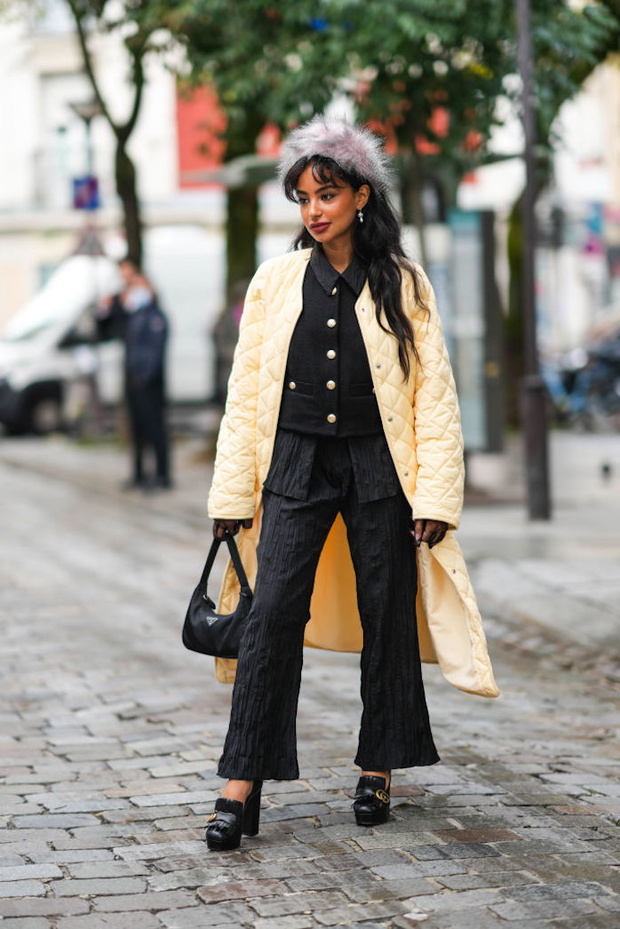 Street Style : Day Six - Paris Fashion Week - Womenswear Spring Summer 2022