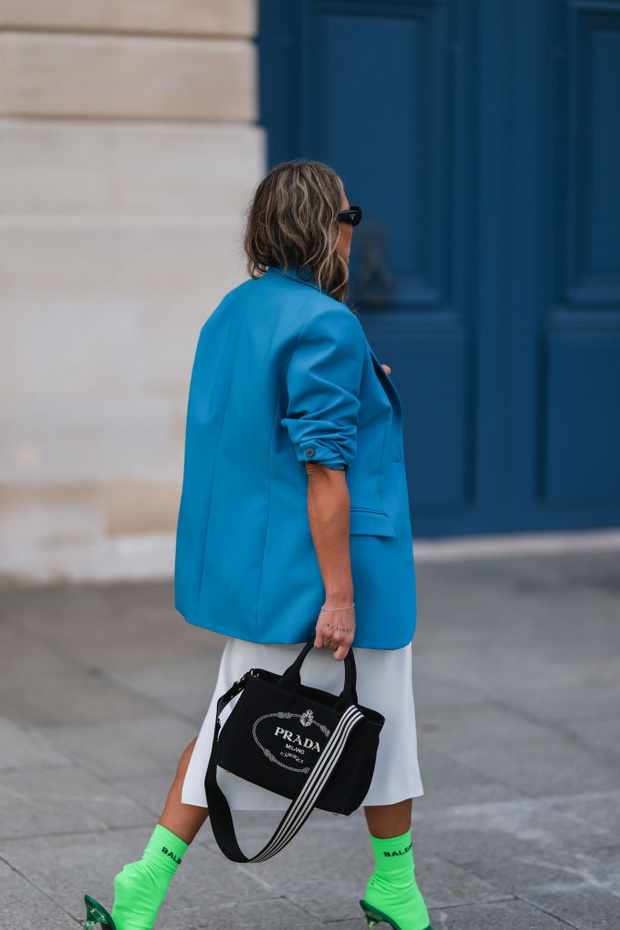 Street Style : Day Six - Paris Fashion Week - Womenswear Spring Summer 2022