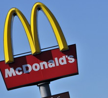 Mc Donald's wprowadzi do sprzedaży Sad Meal!? Też macie ochotę na mroczną alternatywę dziecięcego zestawu?