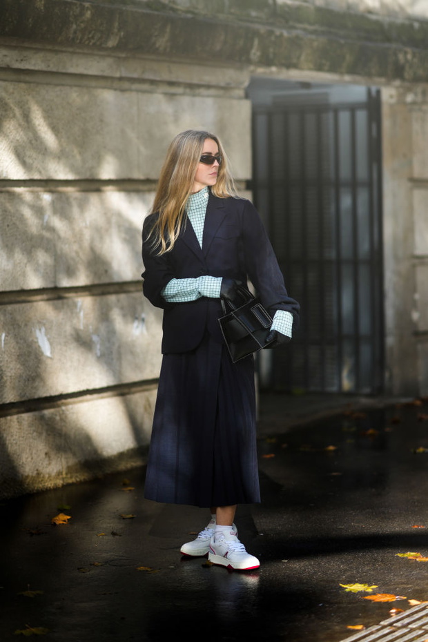 Street Style : Day Nine - Paris Fashion Week - Womenswear Spring Summer 2022