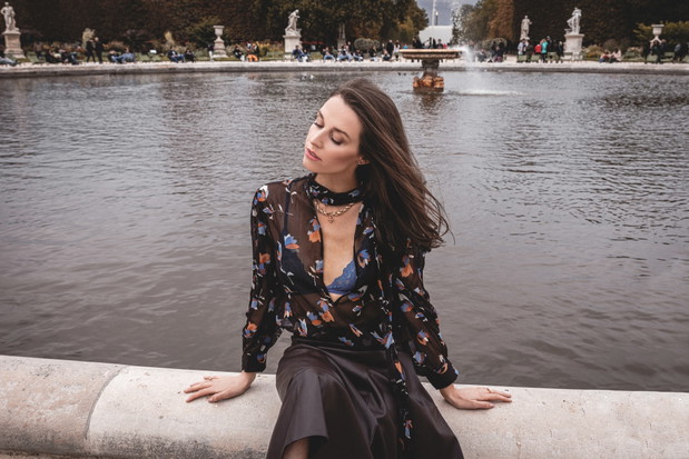 Julia w Paryżu z Obsessive