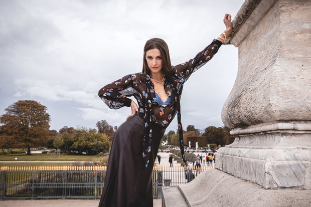 Julia w Paryżu z Obsessive