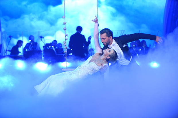 „Taniec z Gwiazdami 12” – półfinał. Kto odpadł 18.10.2021? Kto wystąpi w finale?