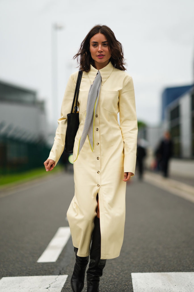 Street Style : Day Six -  Paris Fashion Week - Womenswear Spring Summer 2022