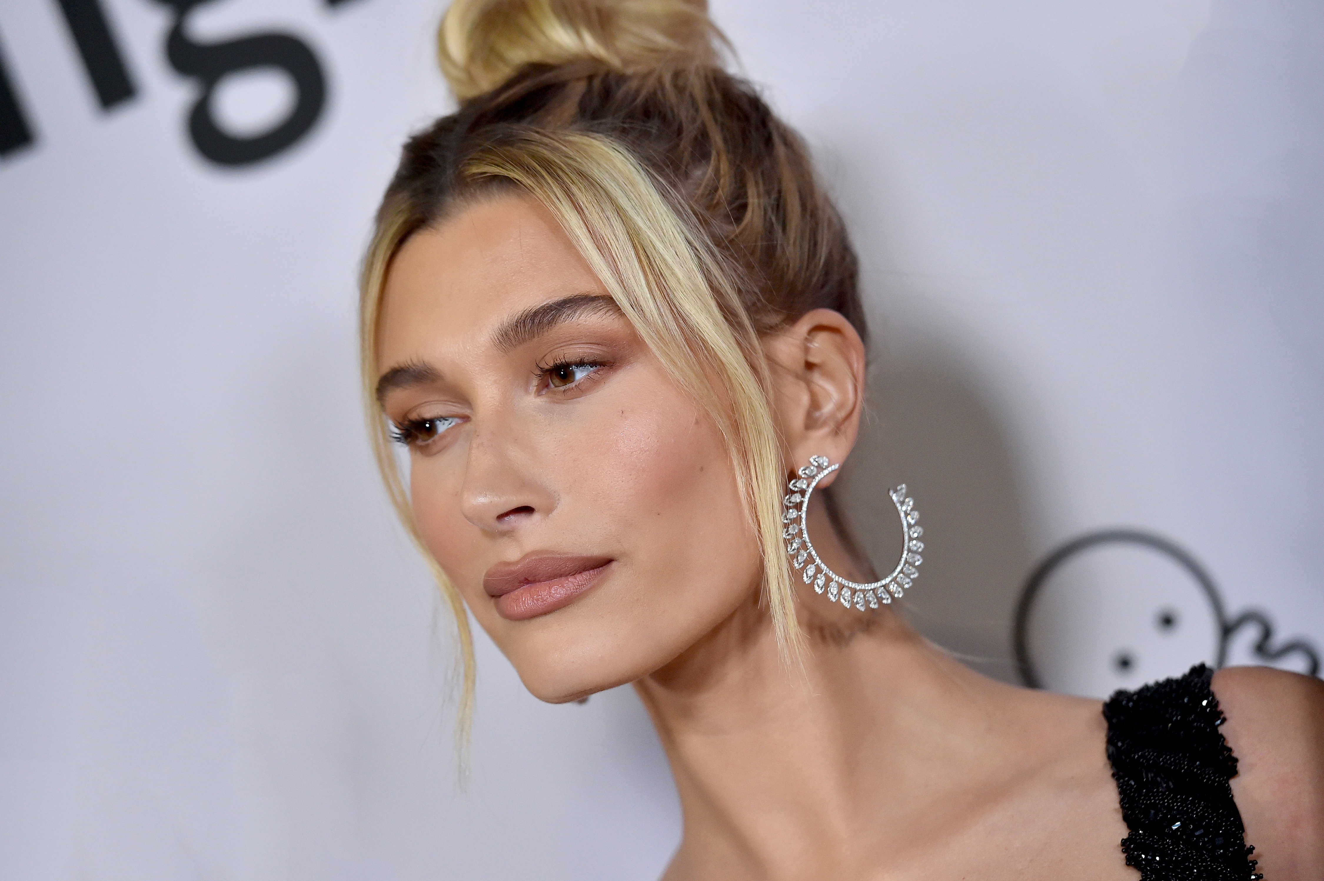 Hailey Bieber uwielbia ten balsam do demakijażu!