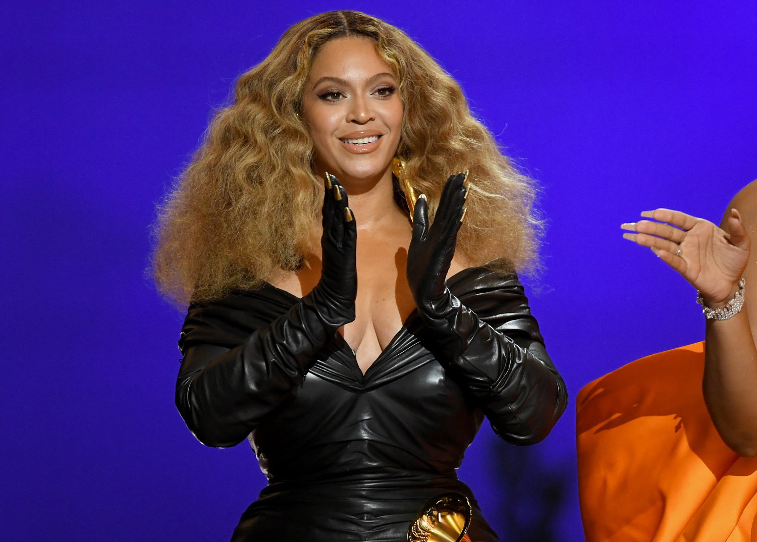 Ten tani kosmetyk sprawia, że gwiazdy zawsze wyglądają promiennie. Na własnej skórze sprawdziły go Beyonce, Meghan Markle i Nicole Kidman