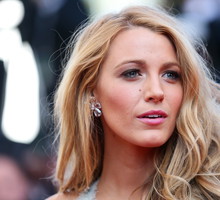 Dermatolodzy i gwiazdy zachwalają te niedrogie kosmetyki. Skuteczna pielęgnacja skóry nie musi kosztować majątku. Stosują ją Blake Lively i Olivia Wilde!