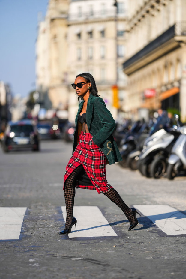 Fashion Photo Session In Paris - October 2021