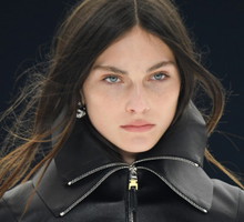 Trendy urodowe na nowy sezon. To własnie takie fryzury i makijaże królowały podczas Paris Fashion Week!
