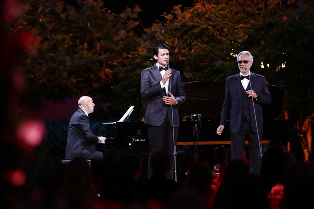 MAtteo Bocelli z ojcem