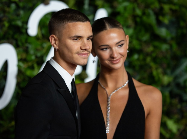 Romeo Beckham i Mia Regan
