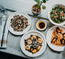 Trendy kulinarne 2022, czyli co będziemy jeść w nowym roku. Lokalność, zero waste, comfort food i nie tylko