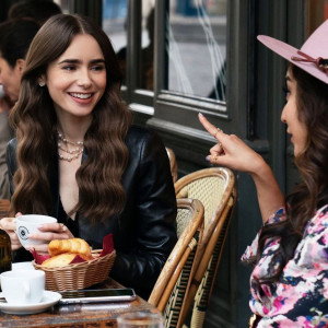 „Emily w Paryżu”: Lily Collins odpowiedziała na krytykę serialu. „To zniechęcające” – wyznała