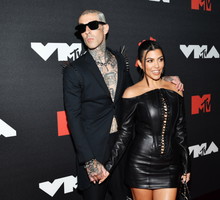 Kourtney Kardashian jest w ciąży? Fani uważają, że celebrytka i Travis Barker spodziewają się dziecka