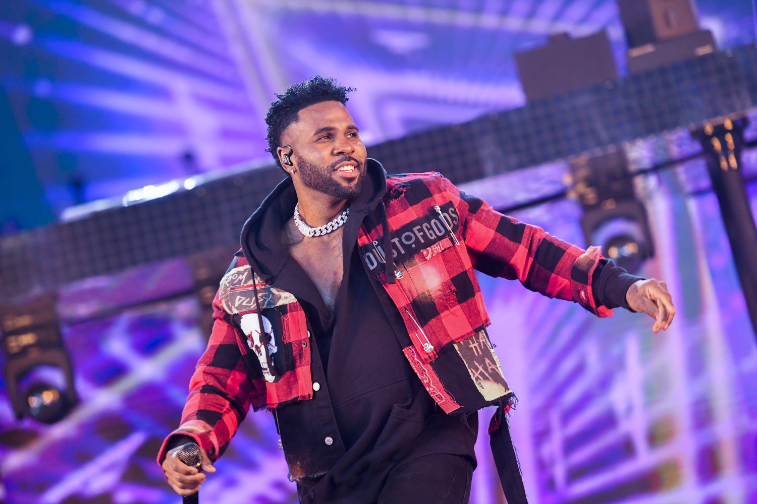 Jason Derulo wdał się w brutalną bójkę. Dwaj mężczyźni pomylili go z innym wokalistą