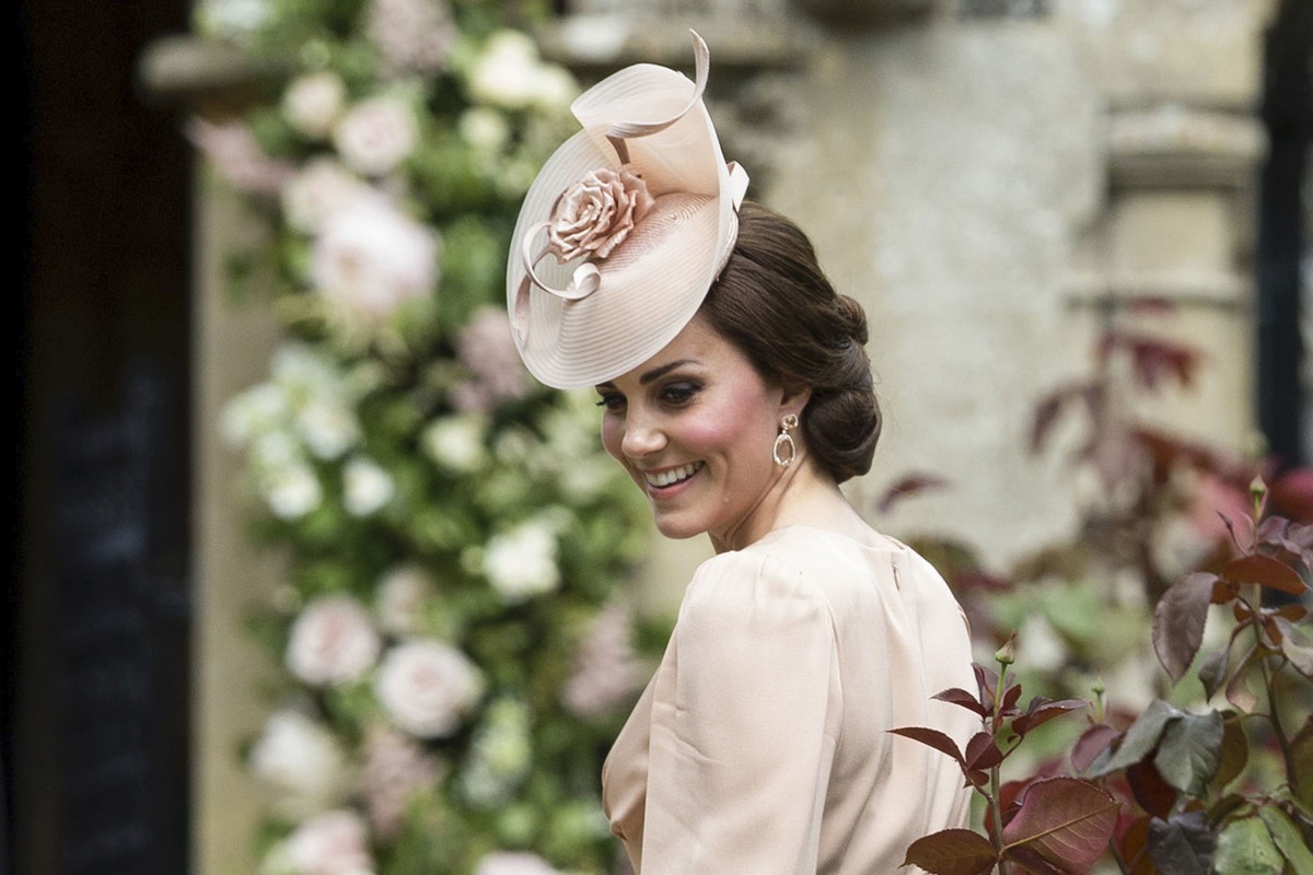 Kate Middleton: Styl księżnej inspiruje miliony kobiet na świecie. Na czym polega jego fenomen? I co to jest „efekt Kate”?