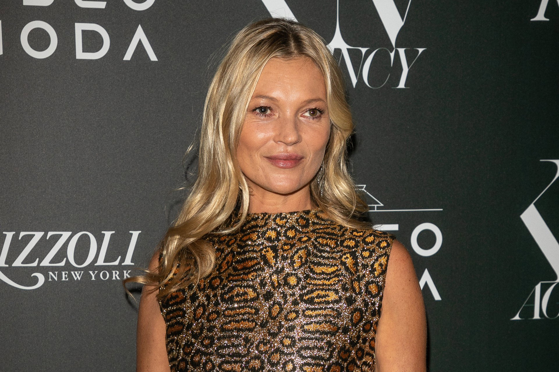 Kryptowaluty, blockchain, NFT – te słowa są kluczem do zrozumienia dlaczego filmik ze śpiącą Kate Moss i cyfrowe sneakersy sprzedają się za miliony