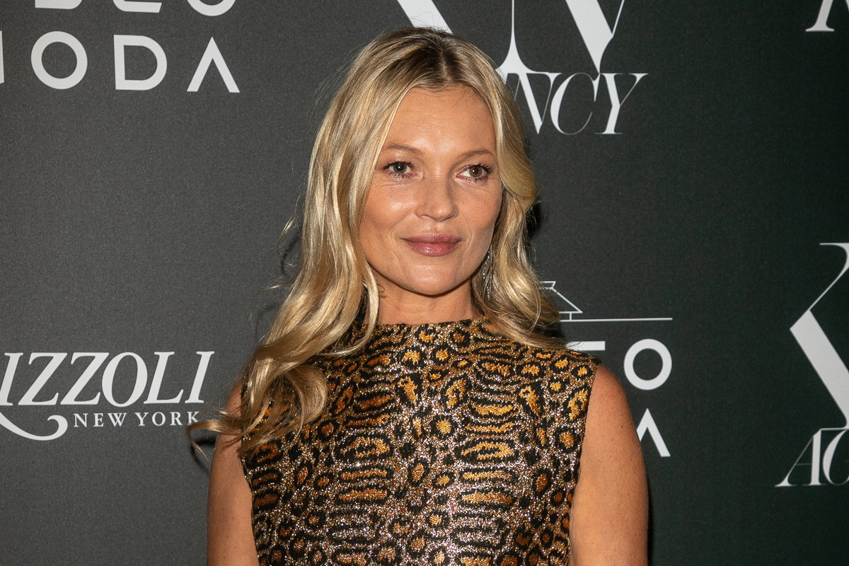 Kryptowaluty, blockchain, NFT – te słowa są kluczem do zrozumienia dlaczego filmik ze śpiącą Kate Moss i cyfrowe sneakersy sprzedają się za miliony