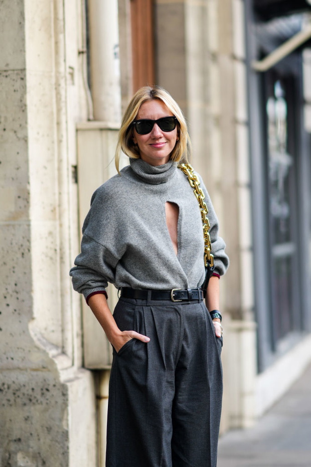 Street Style : Day Eight - Paris Fashion Week - Womenswear Spring Summer 2022