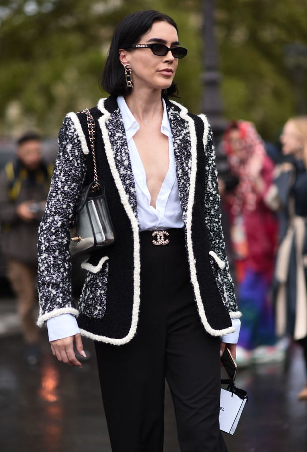 Street Style : Paris Fashion Week - Womenswear Spring Summer 2020 : Day Nine