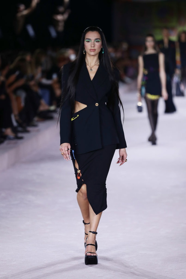 Versace - Runway - Milan Fashion Week - Spring / Summer 2022