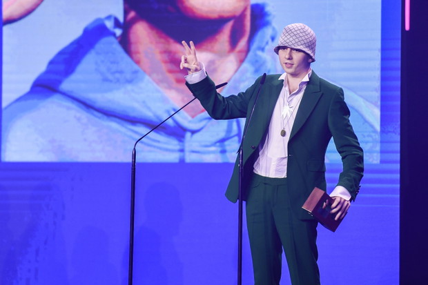 Bestsellery Empiku 2021: Mata apeluje o depenalizację marihuany