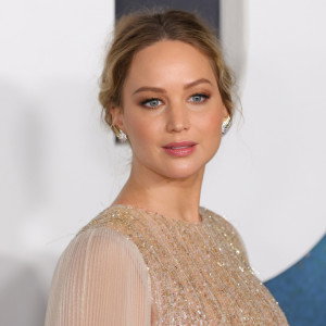 Jennifer Lawrence w ciąży na premierze filmu „Nie patrz w górę”
