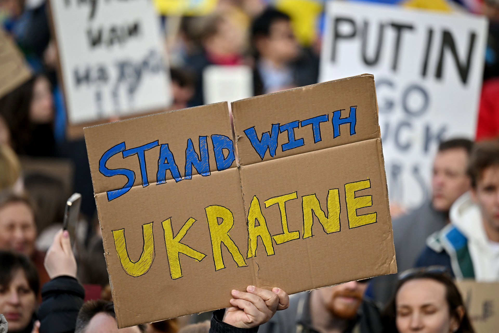 Jak gwiazdy pomagają Ukrainie
