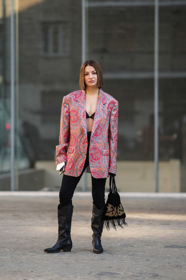 Street Style - Day 3 - Milan Men's Fashion Week - Fall/Winter 2022/2023