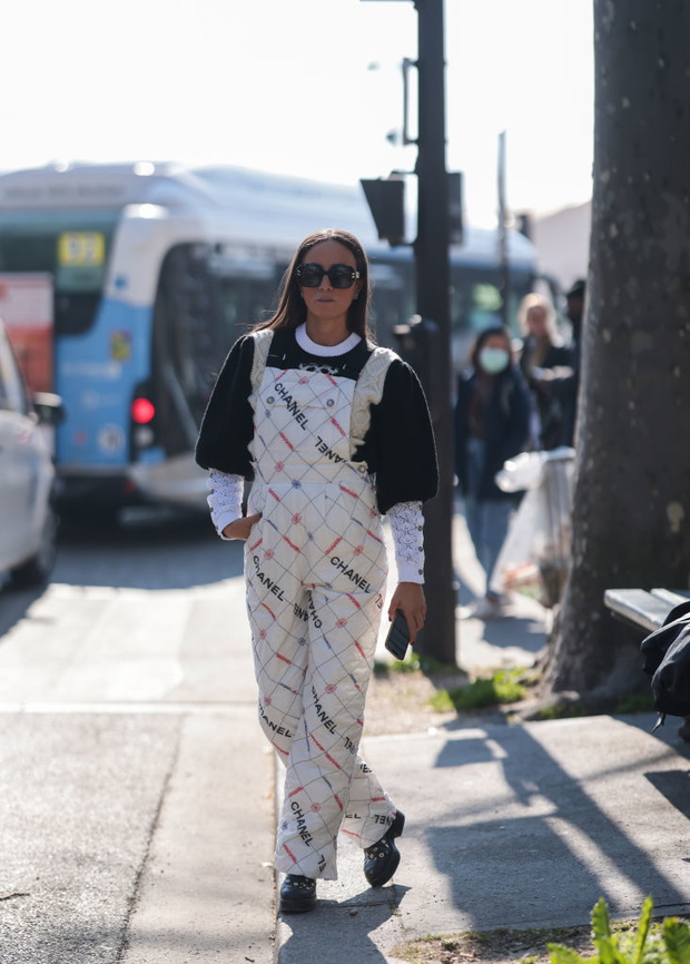 Street Style : Day Nine - Paris Fashion Week - Womenswear F/W 2022-2023
