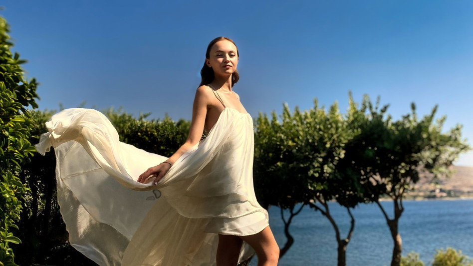 3 najlepsze balsamy brązujące do ciała. Uzyskasz nimi efekt sunkissed i złocistą opaleniznę
