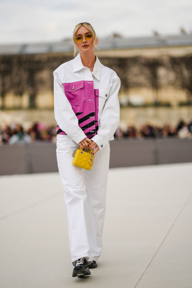 Street Style : Day Two  - Paris Fashion Week - Womenswear F/W 2022-2023