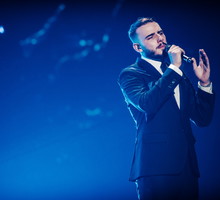 Piosenka Polski na Eurowizję 2022: o czym śpiewa Krystian Ochman w utworze „River”? Tekst i tłumaczenie po polsku