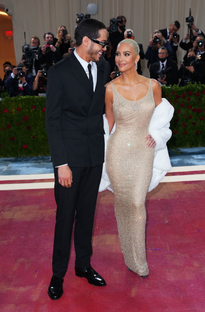 Met Gala 2022 stylizacje gwiazd: Kim Kardashian i Pete Davidson