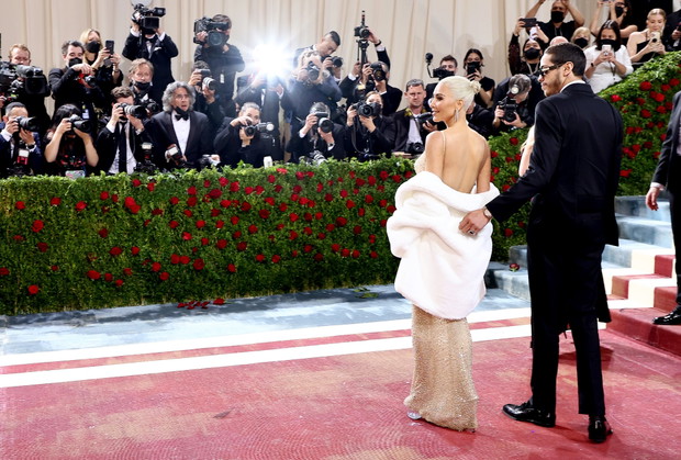 Met Gala 2022: debiuty na czerwonym dywanie