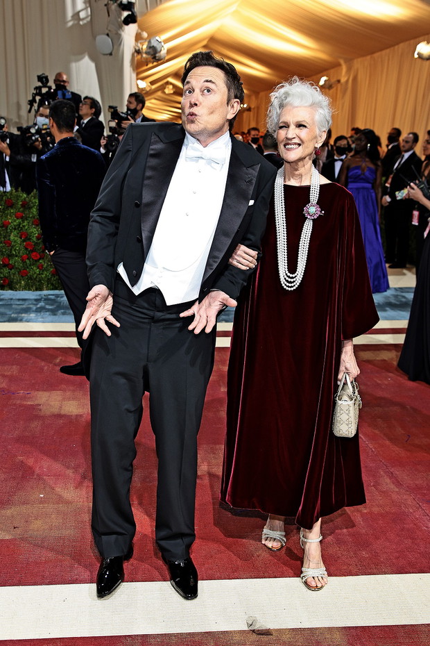 Met Gala 2022 - Elon Musk i Maye Musk
