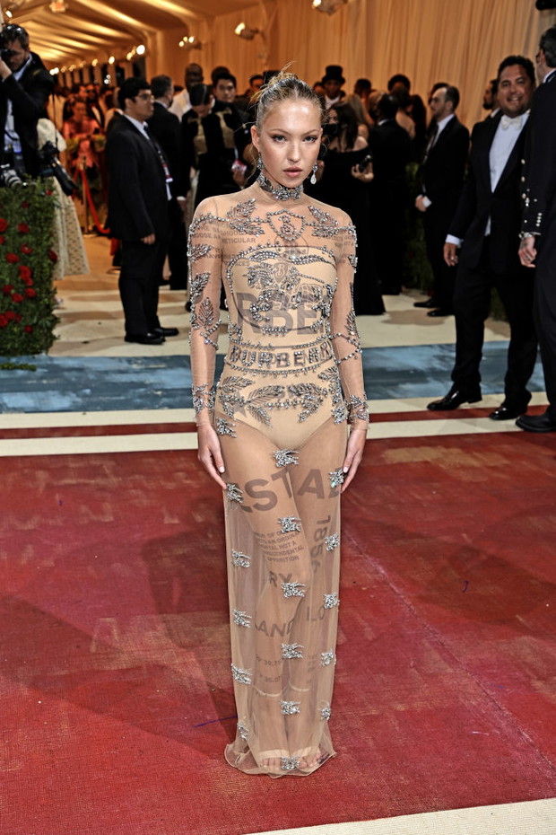 Met Gala 2022 stylizacje gwiazd: Lila Grace Moss